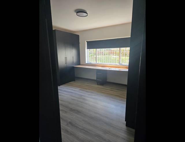 2 BEDROOM APARTMENT TO LET IN KENILWORTH